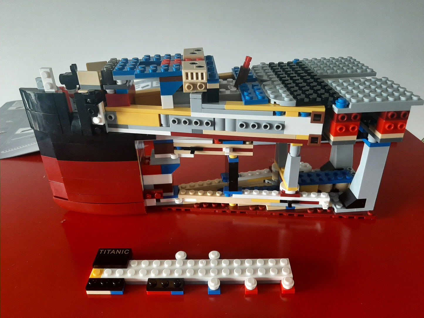 Titanic 1:200 Scale - Building Block Set - 9090 pieces